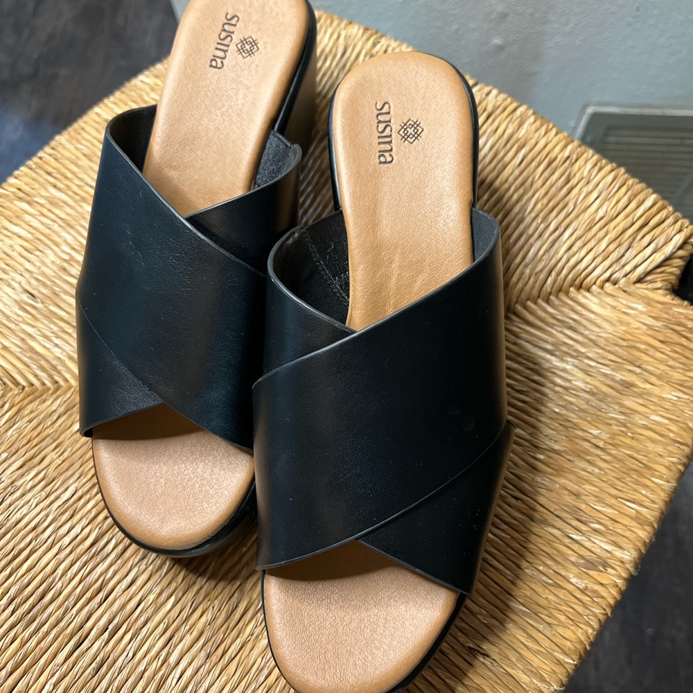 Susina worn once platform wedges